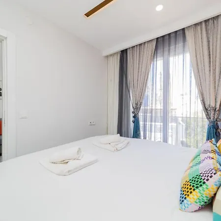 Διαμέρισμα Central And Fully Furnished Flat In Muratpasa