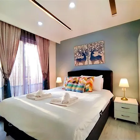 Central And Fully Furnished Flat In Muratpasa 公寓 *
