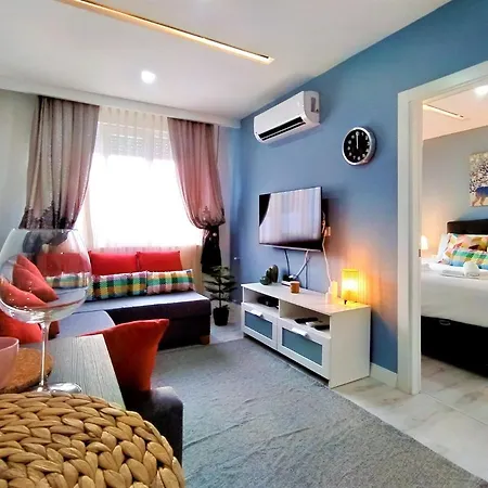 Central And Fully Furnished Flat In Muratpasa Apartment Antalya