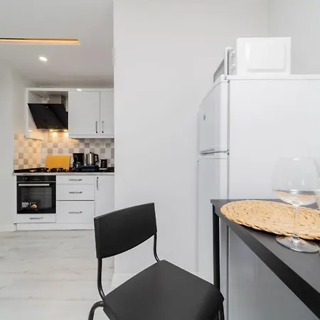 Central And Fully Furnished Flat In Muratpasa *