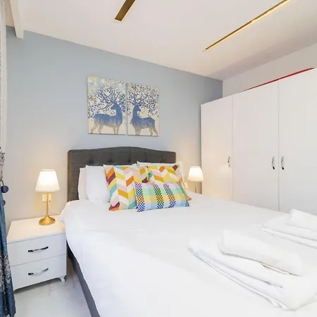 Apartment Central And Fully Furnished Flat In Muratpasa *
